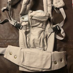 Lumiere baby carrier